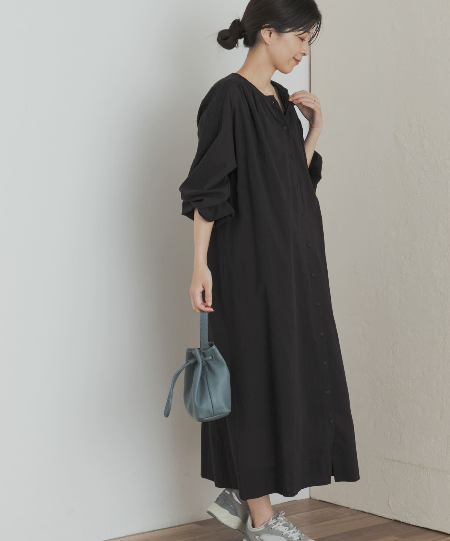 URBAN RESEARCH DOORS「エンブロイダリーギャザーワンピース」|ワンピース|