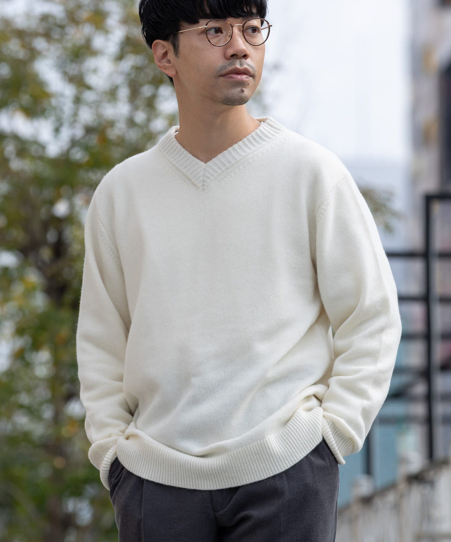 URBAN RESEARCH ROSSO「『XLサイズあり』ハミルトンラムズウールVネックニット」|ニット・セーター|ホワイト