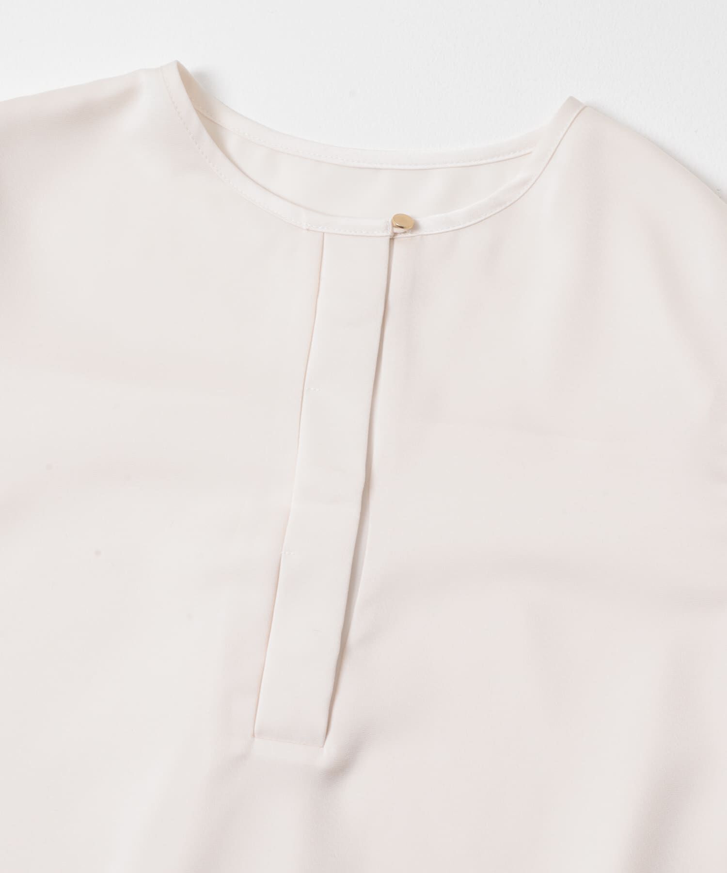 URBAN RESEARCH ROSSO「ピーチサテンデザインスリーブブラウス」|シャツ・ブラウス|