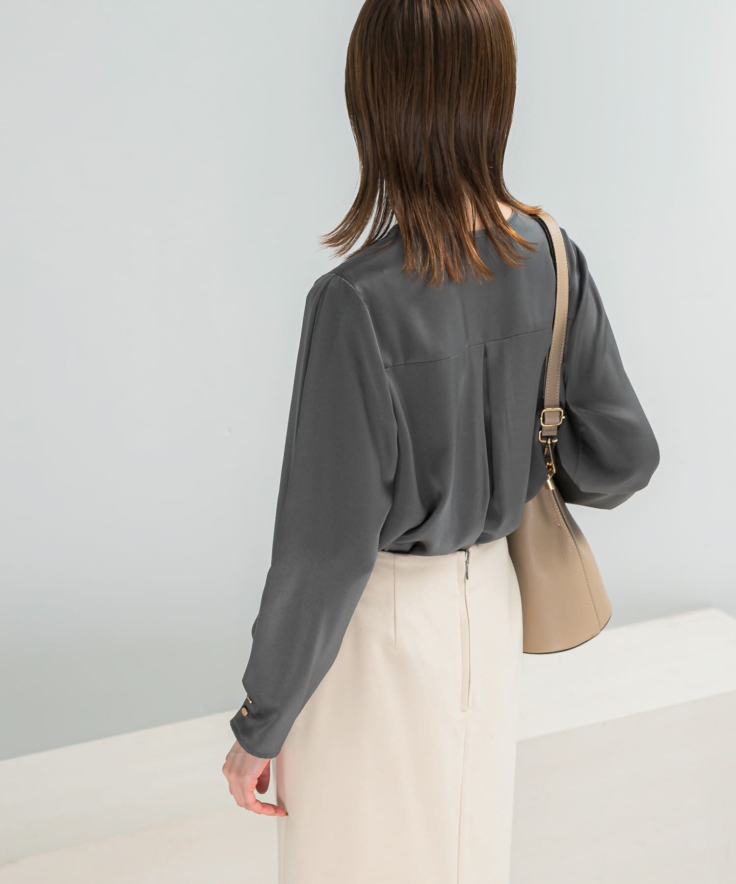 URBAN RESEARCH ROSSO「ピーチサテンデザインスリーブブラウス」|シャツ・ブラウス|