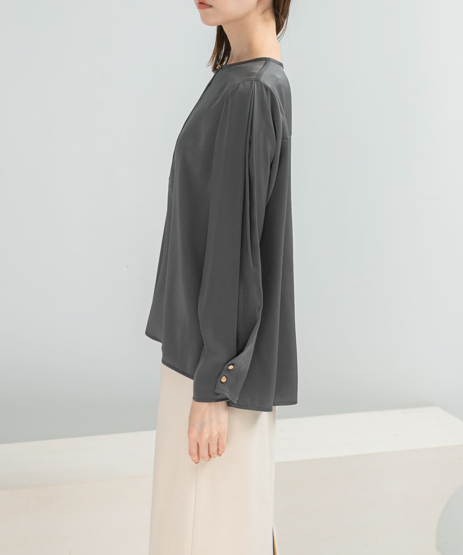 URBAN RESEARCH ROSSO「ピーチサテンデザインスリーブブラウス」|シャツ・ブラウス|