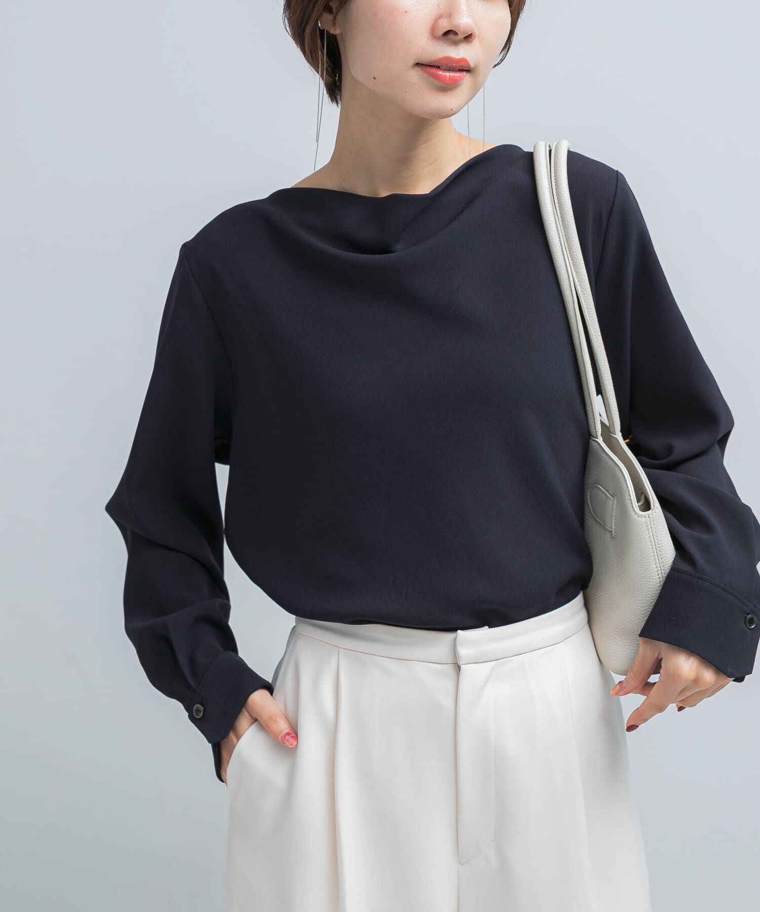 URBAN RESEARCH ROSSO「トリアセテート混ドレープネックブラウス」|シャツ・ブラウス|ネイビー