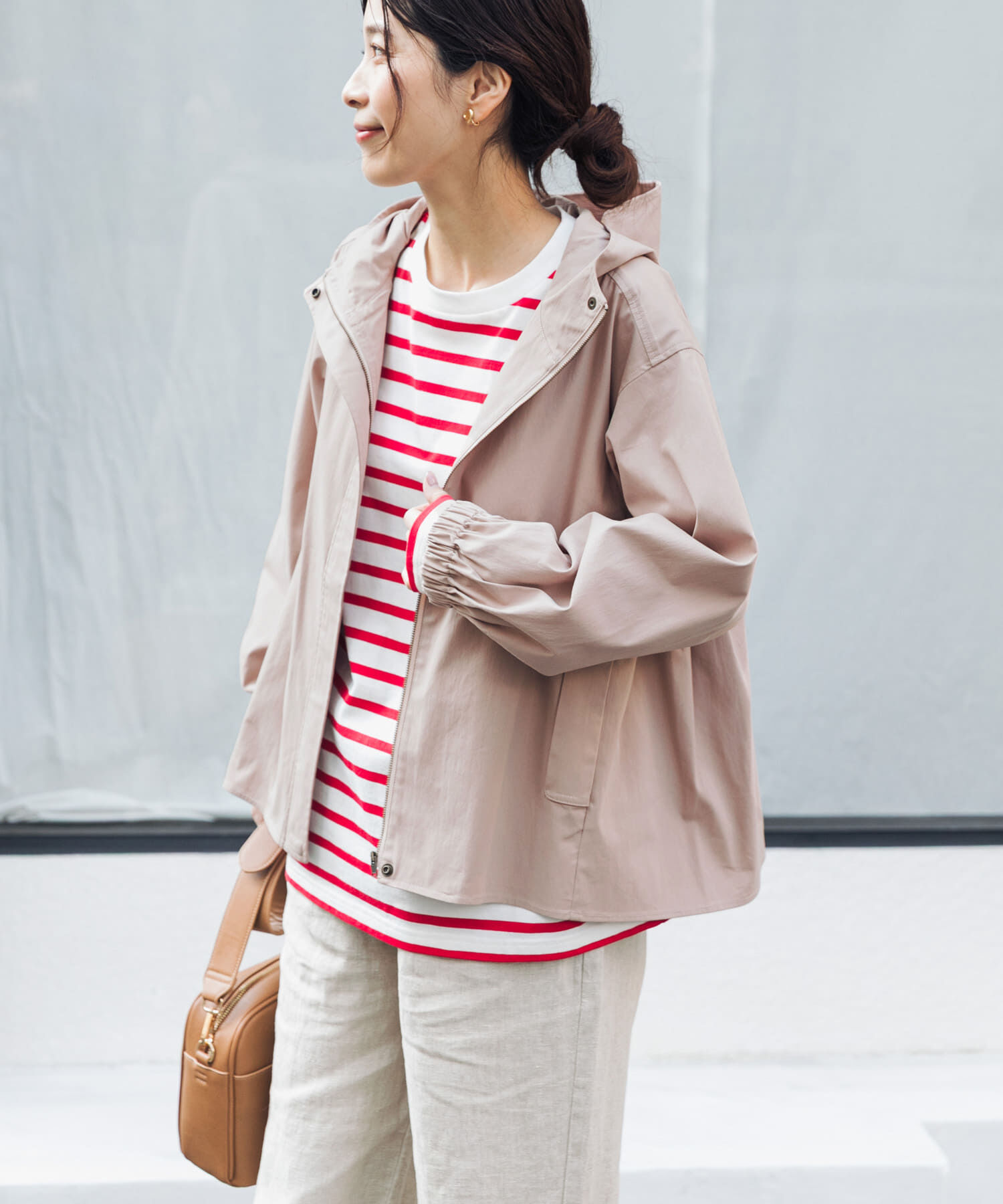 URBAN RESEARCH DOORS「撥水バックギャザーフードジャケット」|ノーカラーコート|