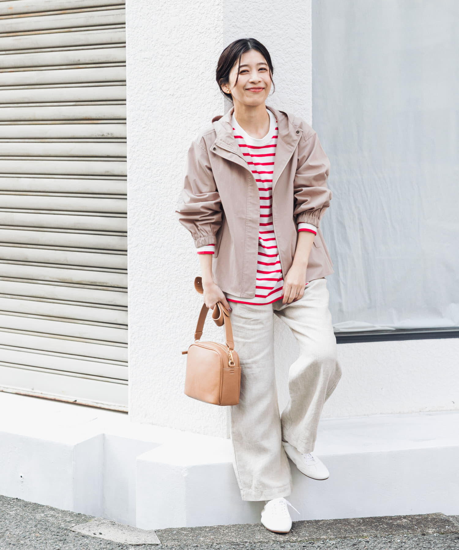 URBAN RESEARCH DOORS「撥水バックギャザーフードジャケット」|ノーカラーコート|