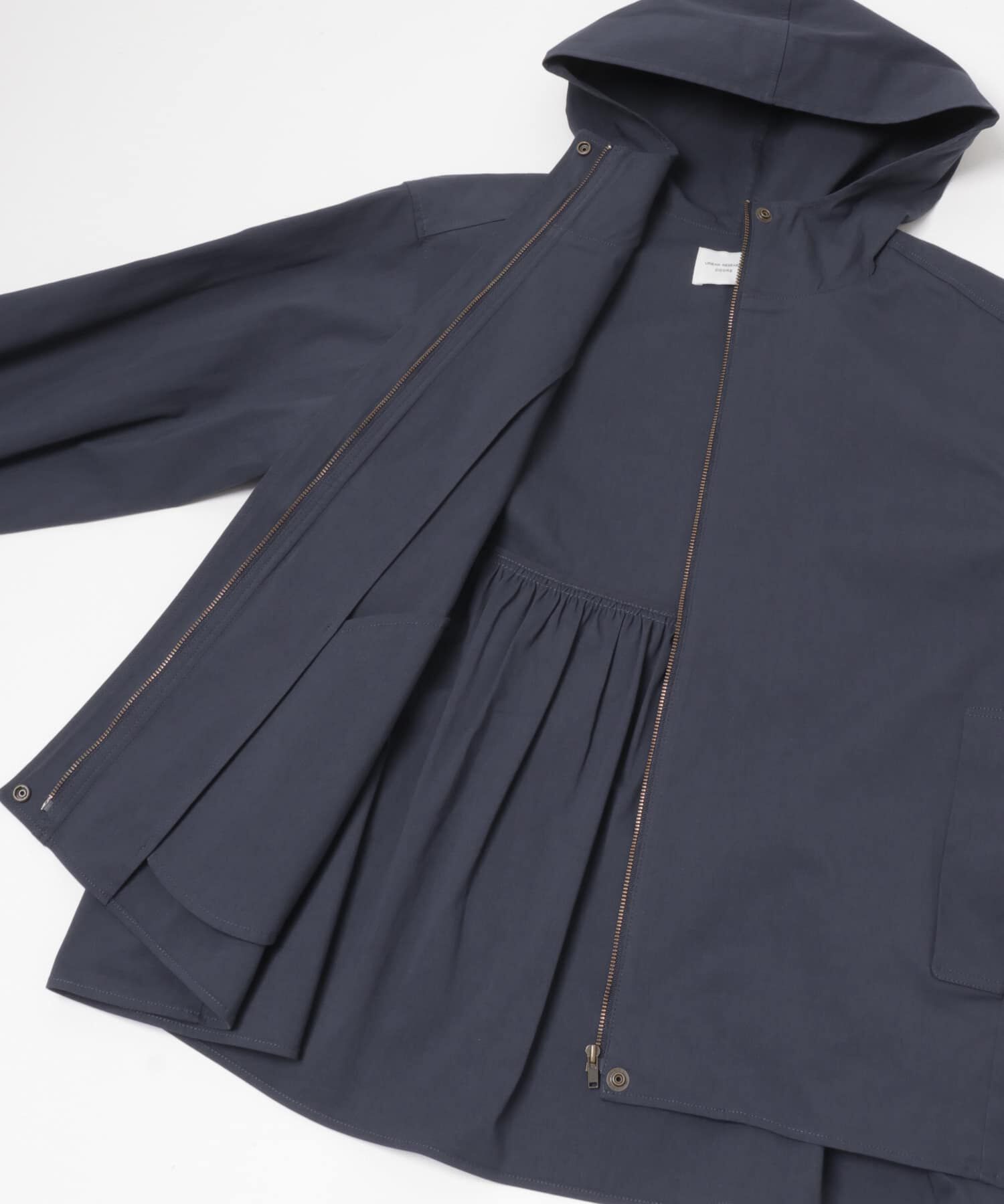 URBAN RESEARCH DOORS「撥水バックギャザーフードジャケット」|ノーカラーコート|