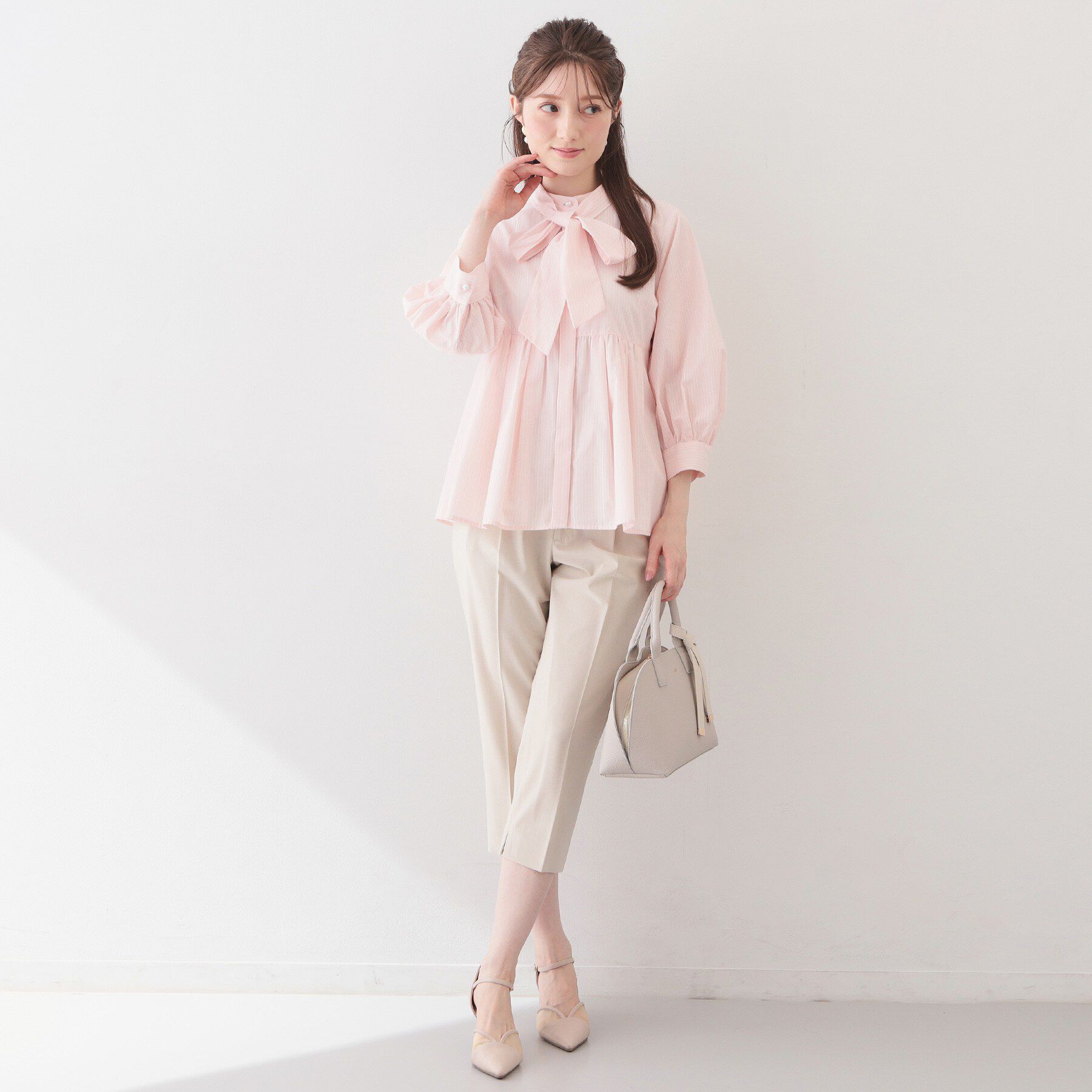 index「2WAYペプラムブラウス/ボウタイ取り外し可【洗濯機OK/イージーアイロン/防シワ】《XS～LL/8」|シャツ・ブラウス|