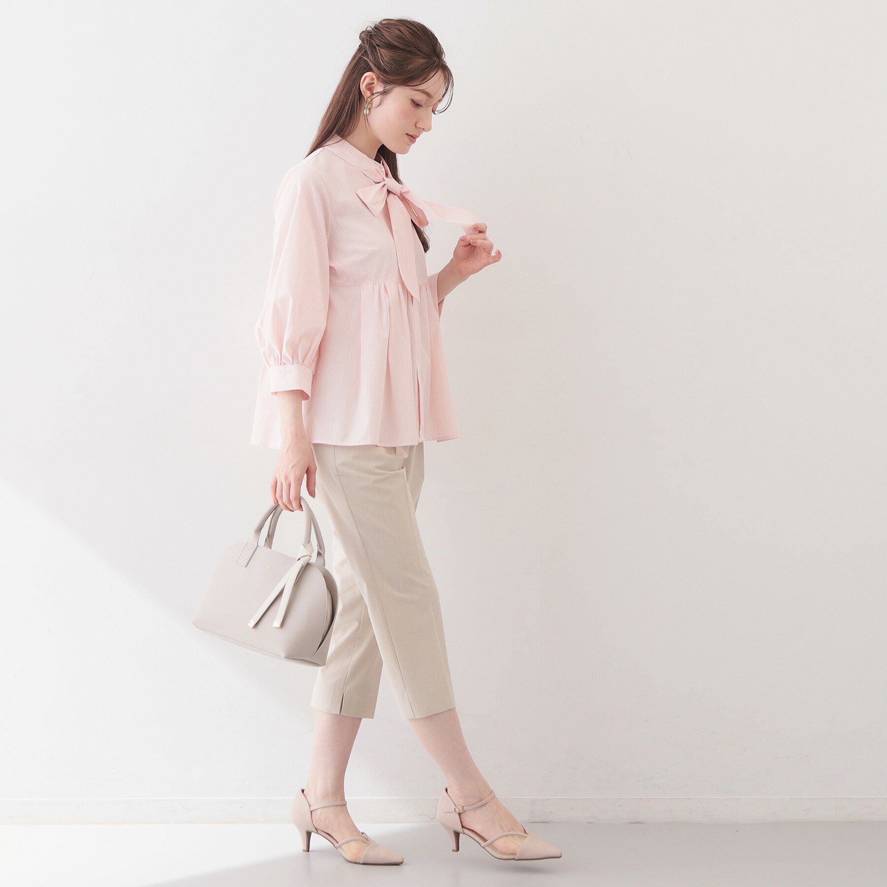 index「2WAYペプラムブラウス/ボウタイ取り外し可【洗濯機OK/イージーアイロン/防シワ】《XS～LL/8」|シャツ・ブラウス|