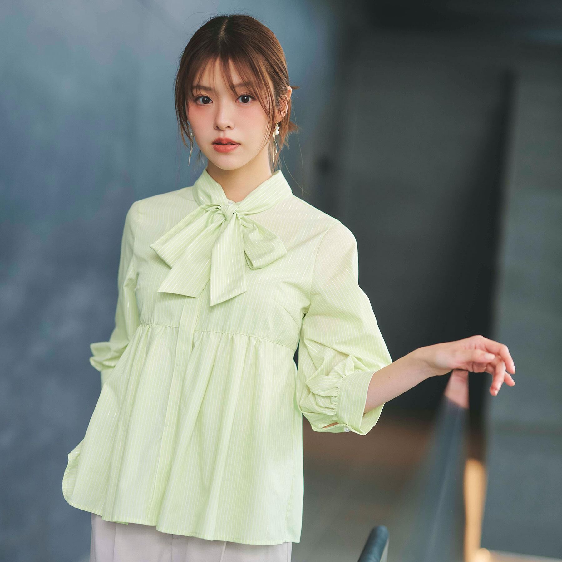 index「2WAYペプラムブラウス/ボウタイ取り外し可【洗濯機OK/イージーアイロン/防シワ】《XS～LL/8」|シャツ・ブラウス|