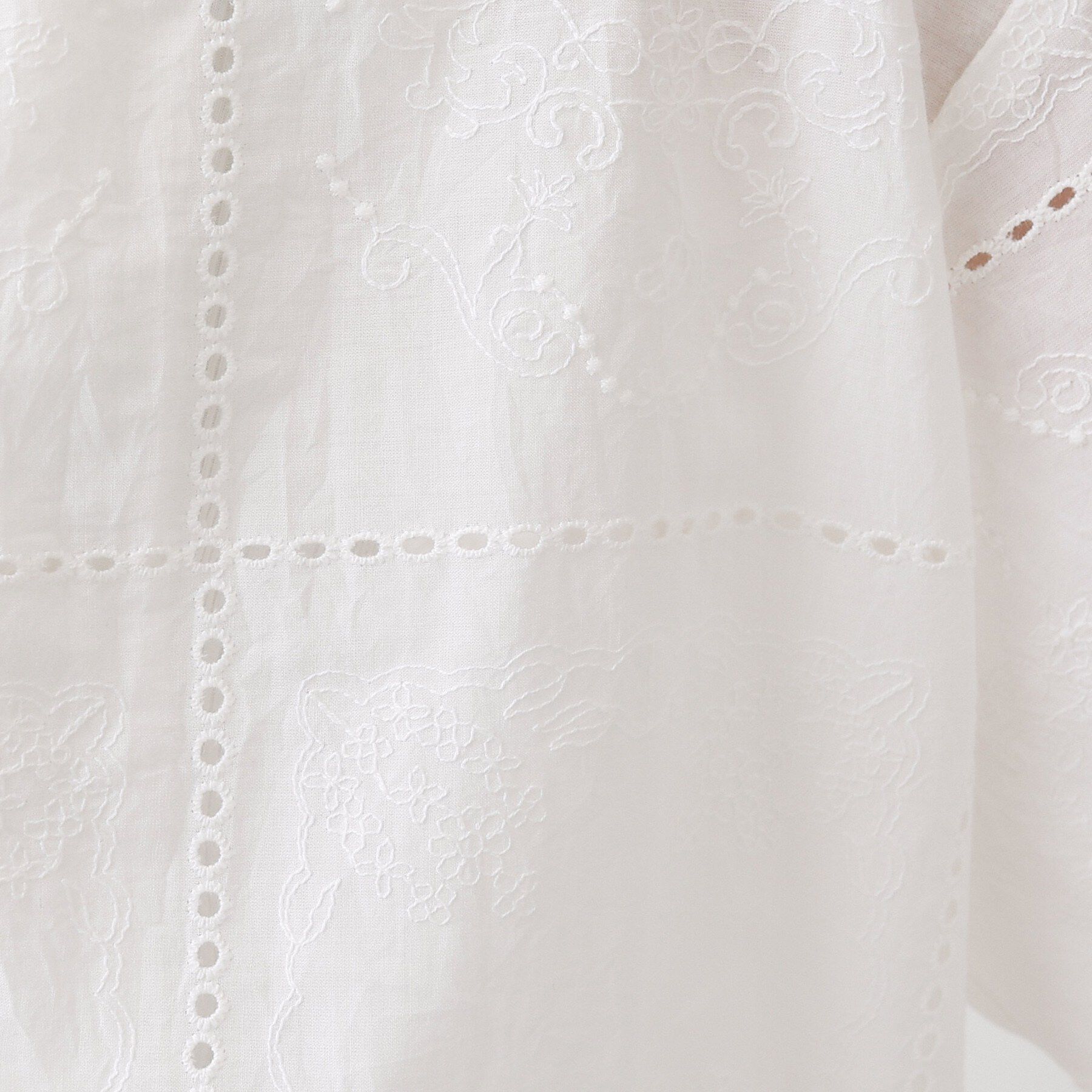 Dessin「【セットアップ可/洗える】刺繍スクエアレースシャツ」|シャツ・ブラウス|