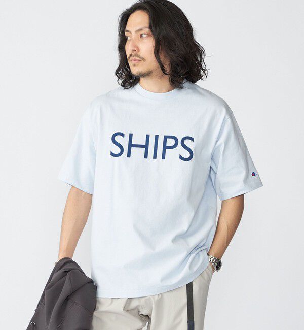 SHIPS「【SHIPS別注】Champion: SHIPS ロゴ プリント Tシャツ」|Tシャツ・カットソー|サックスブルー