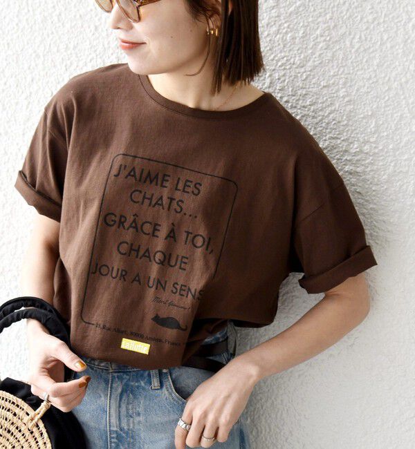 SHIPS any「《予約》【SHIPS any別注】La Hutte:〈洗濯機可能〉デザイン ロゴ プリント TEE 26SS」|Tシャツ・カットソー|ブラウン