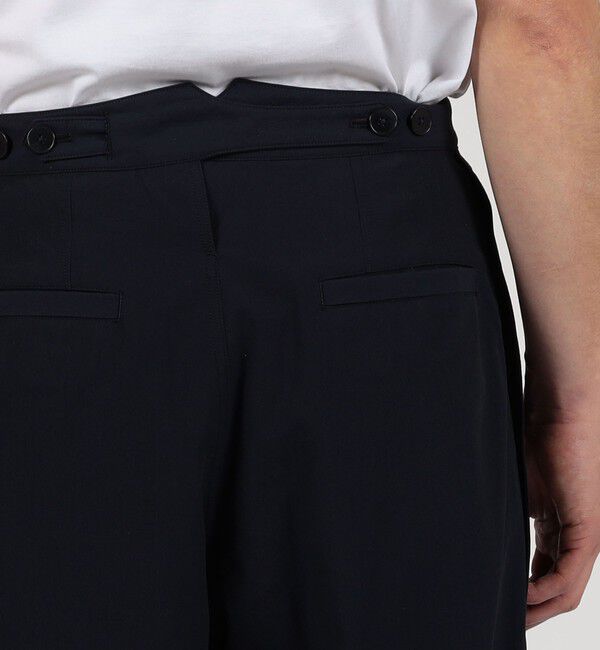 TOMORROWLAND MENS「コットン グラスツイル 2プリーツ ベルトレスパンツ」|チノ|