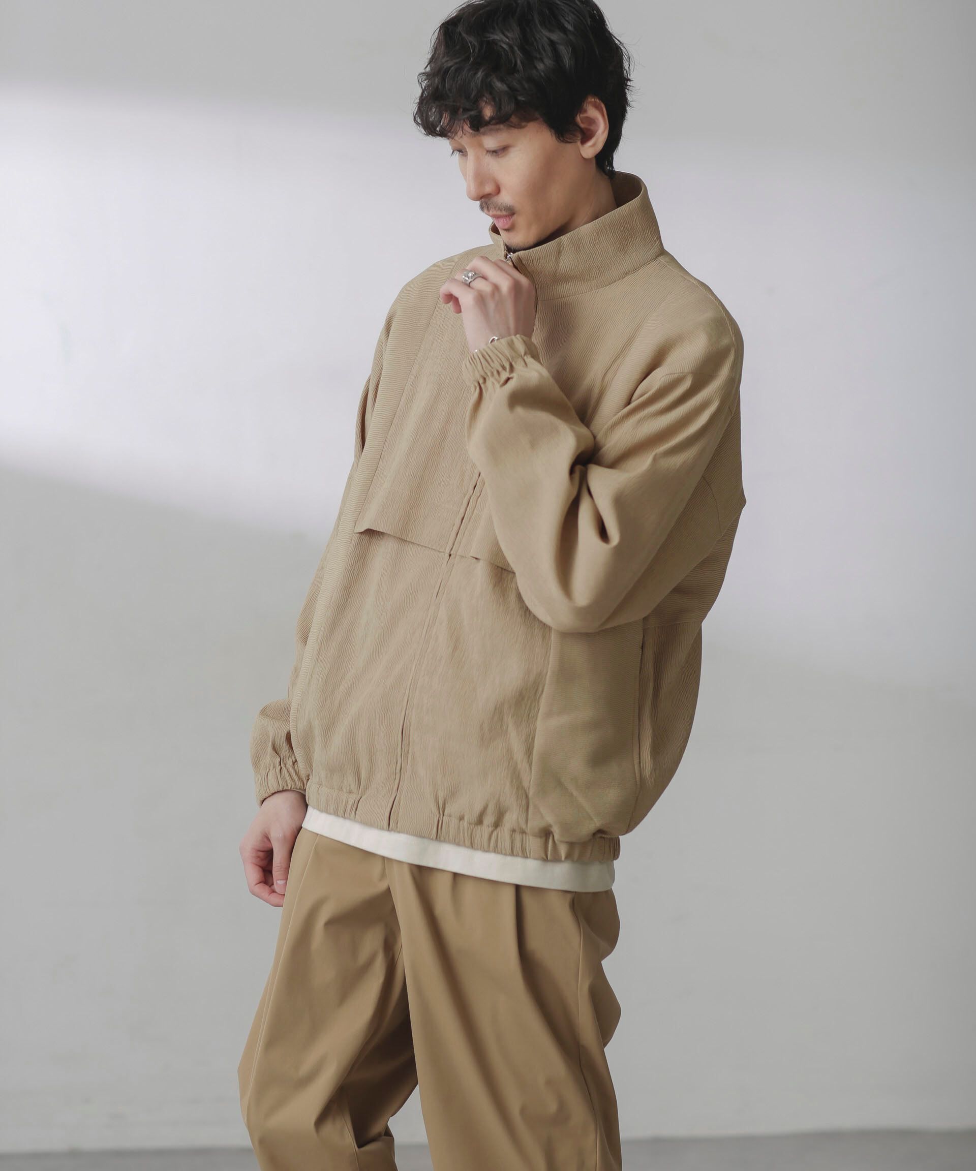 nano･universe「プリーツライクスタンドカラーブルゾン」|ブルゾン・スタジャン|