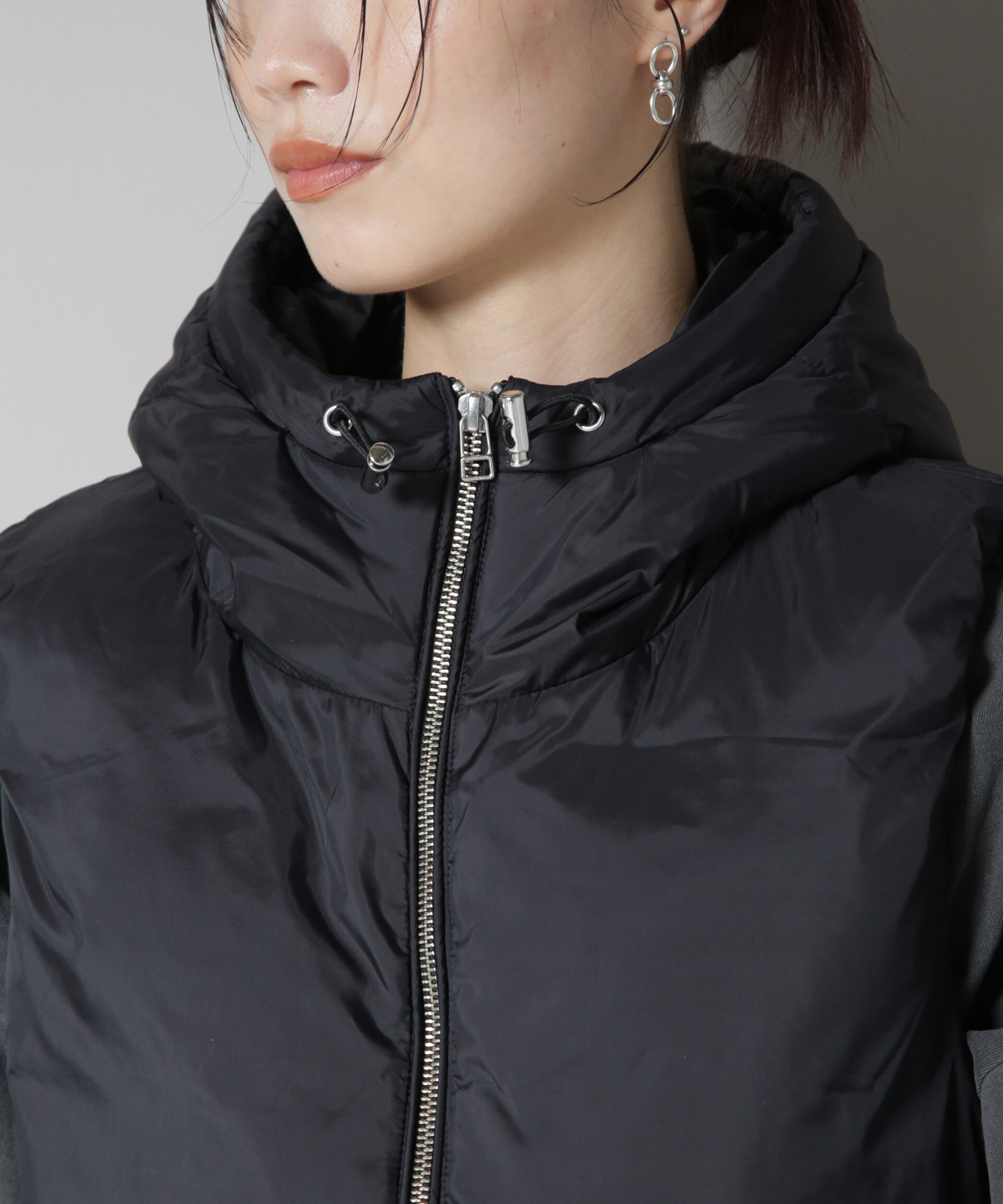 nano･universe「撥水加工ライトダウン　フードジップアップベスト」|ダウン|