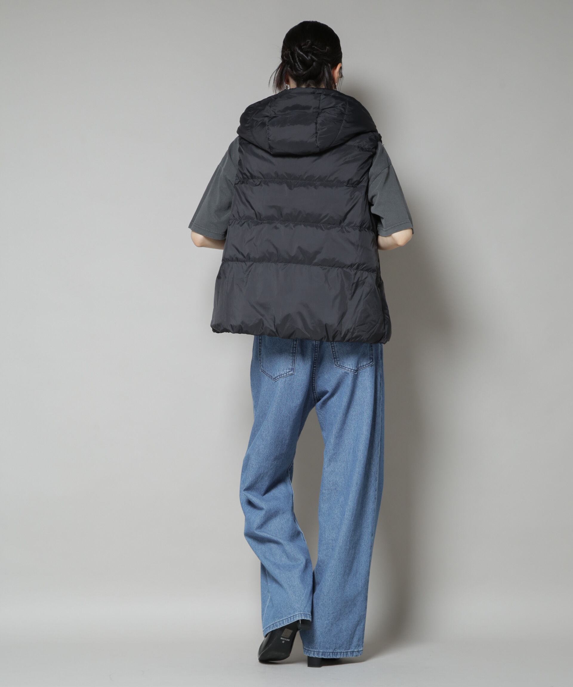 nano･universe「撥水加工ライトダウン　フードジップアップベスト」|ダウン|