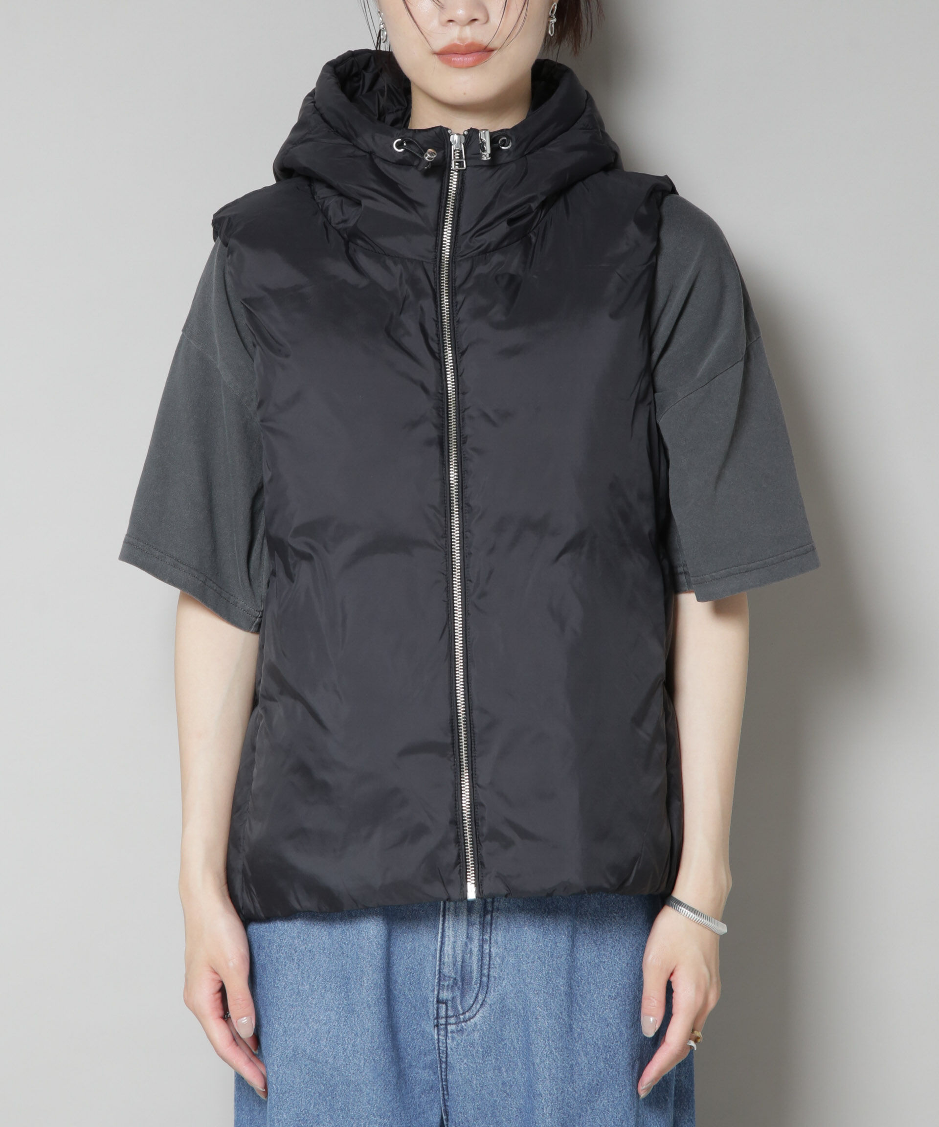 nano･universe「撥水加工ライトダウン　フードジップアップベスト」|ダウン|