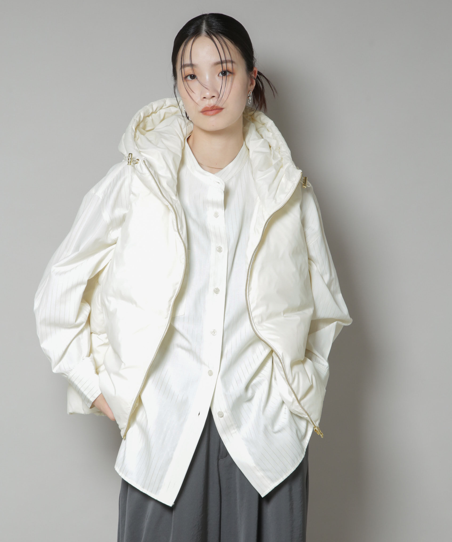 nano･universe「撥水加工ライトダウン　フードジップアップベスト」|ダウン|