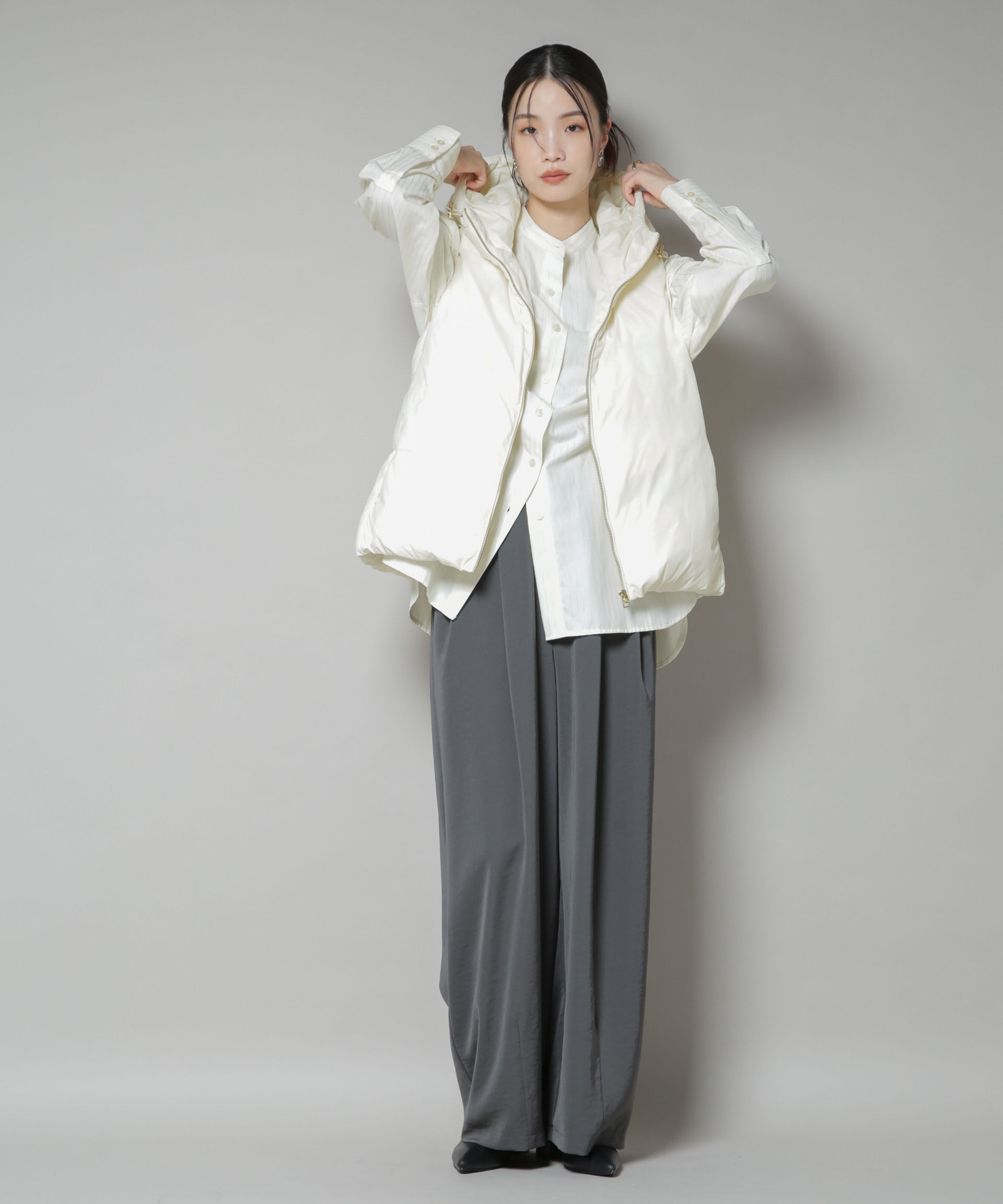 nano･universe「撥水加工ライトダウン　フードジップアップベスト」|ダウン|