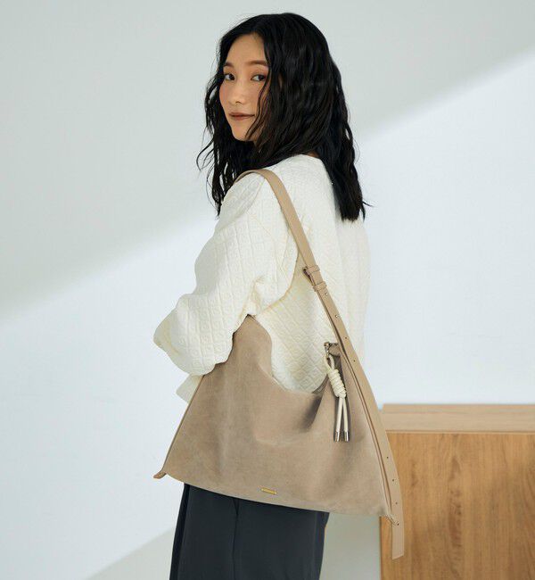 fredy emue「フェイクスエードソフトスクエアショルダーバッグ」|ショルダー・メッセンジャー|