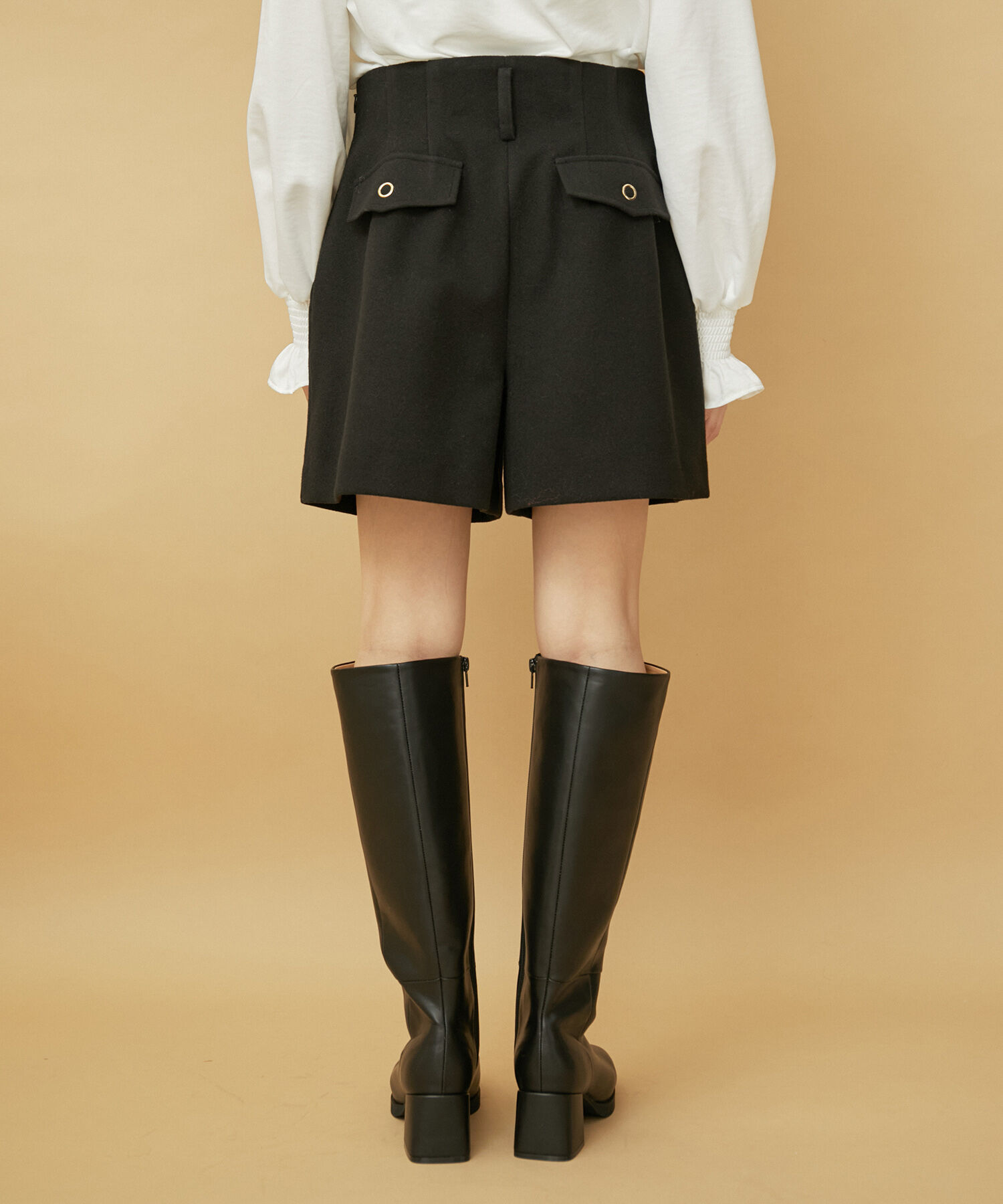 VIS「【STAYC SIEUN / SUMIN着用】【ViVi11月号掲載】ハイウエスト圧縮ショートパンツ」|スラックス|