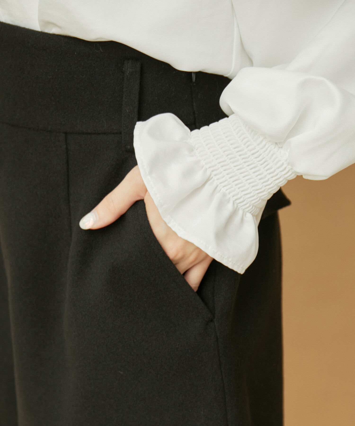 VIS「【STAYC SIEUN / SUMIN着用】【ViVi11月号掲載】ハイウエスト圧縮ショートパンツ」|スラックス|