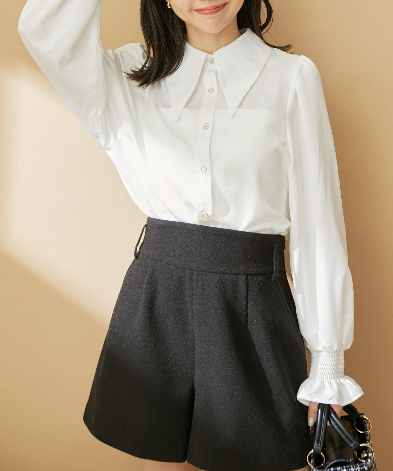 VIS「【STAYC SIEUN / SUMIN着用】【ViVi11月号掲載】ハイウエスト圧縮ショートパンツ」|スラックス|