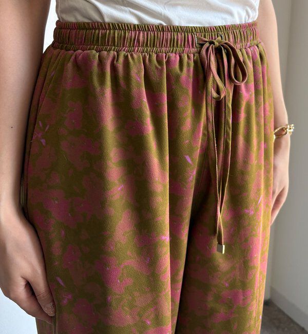  「【WEB限定】フラワープリントパンツ」|チノ|