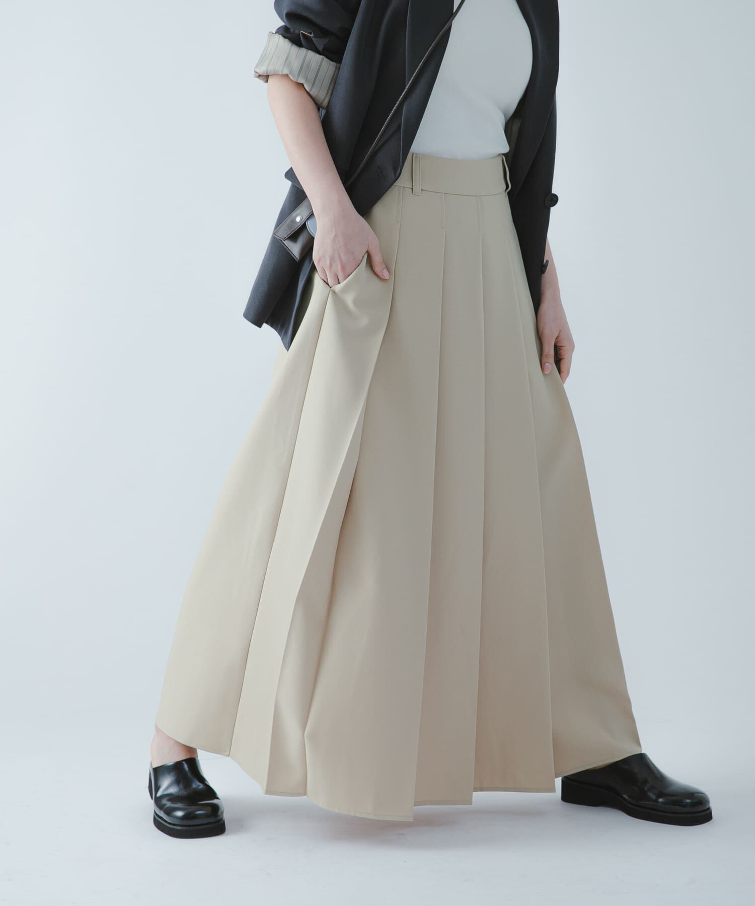 SENSE OF PLACE by URBAN RESEARCH「『撥水/防花粉』SKINProofフロントプリーツスカート」|スカート|ベージュ