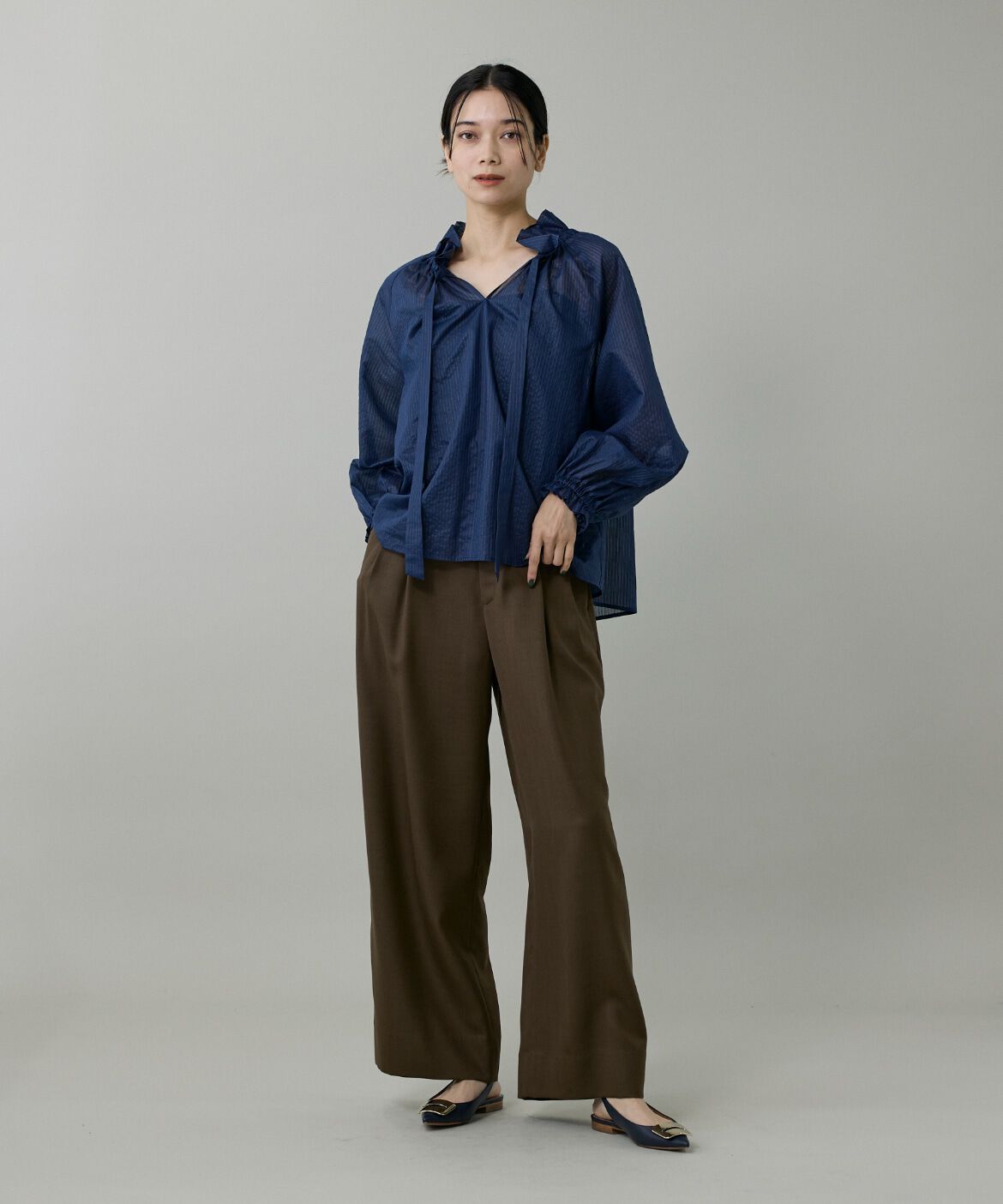 INED「《大きいサイズ》シャドーボーダーフリルボウタイブラウス」|シャツ・ブラウス|