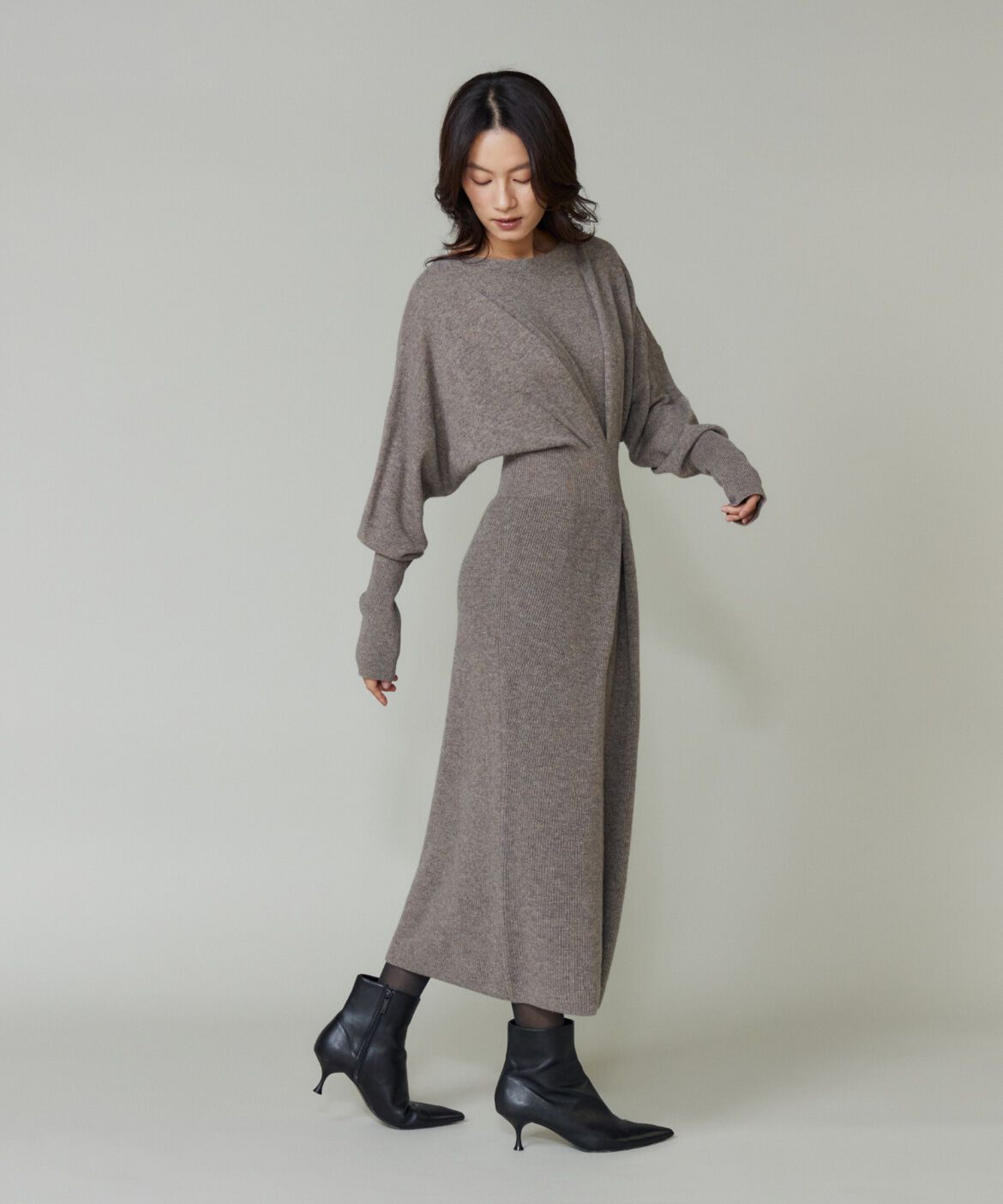 la veille by SUPERIOR CLOSET「《大きいサイズ》タックデザインニットワンピース」|ワンピース|