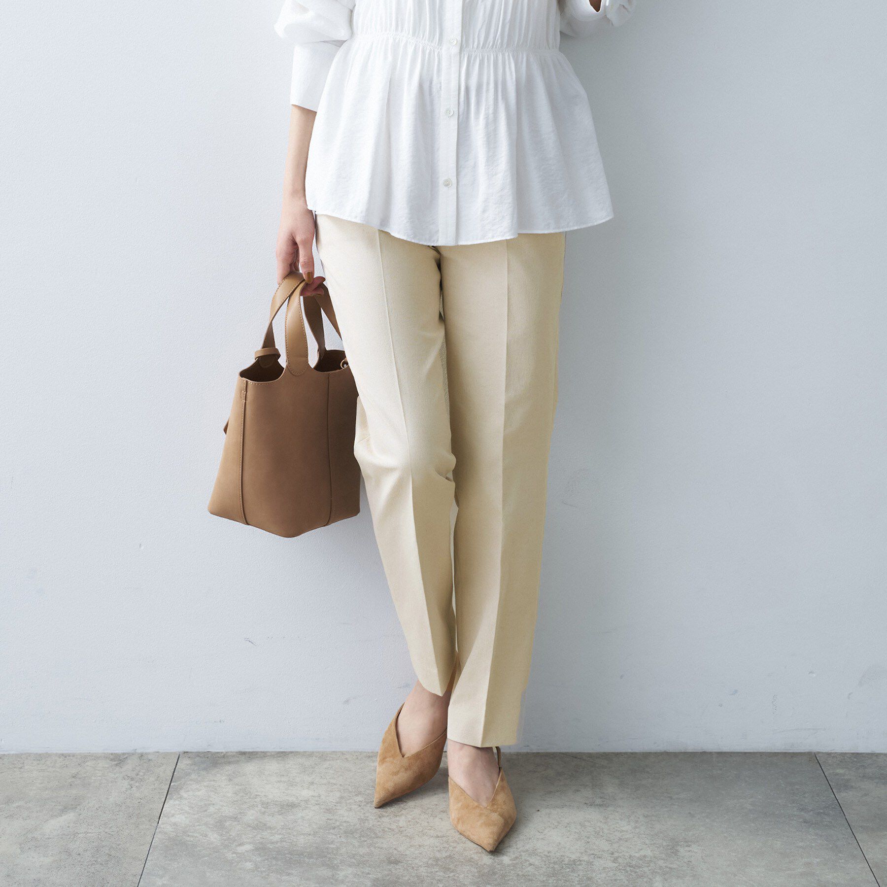 UNTITLED「オックステーパードパンツ」|その他|ベージュ(052)