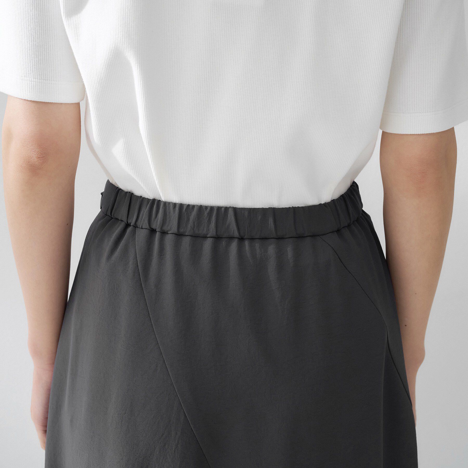 UNTITLED「【夏の名品セットアップが今年も登場！/はっ水/遮熱】リラクミスト フレアスカート」|スカート|