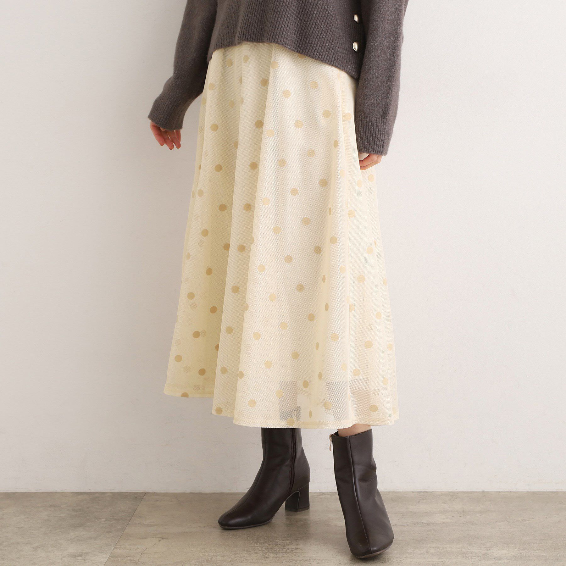 grove「甘さを抑えて、品よく華やぐ　メッシュフロッキードットスカート」|スカート|
