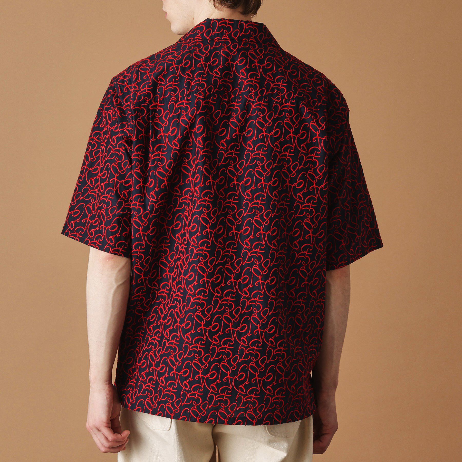 40CARATS&525「数字エンブロイダリー半袖シャツ」|シャツ・ブラウス|