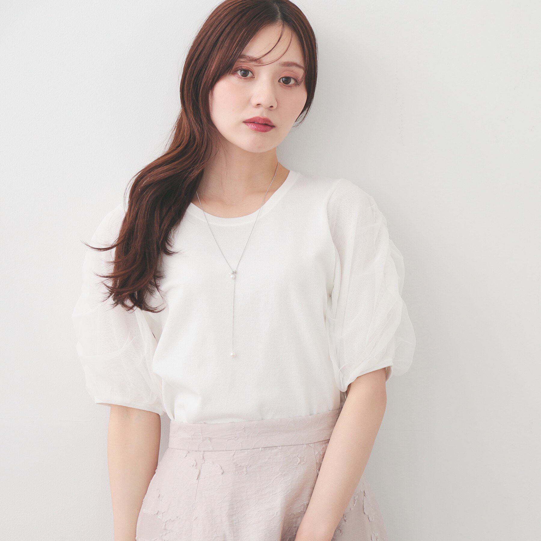 index「ギャザーチュールスリーブニット【洗濯機OK/坑ピル】」|ニット・セーター|オフホワイト(003