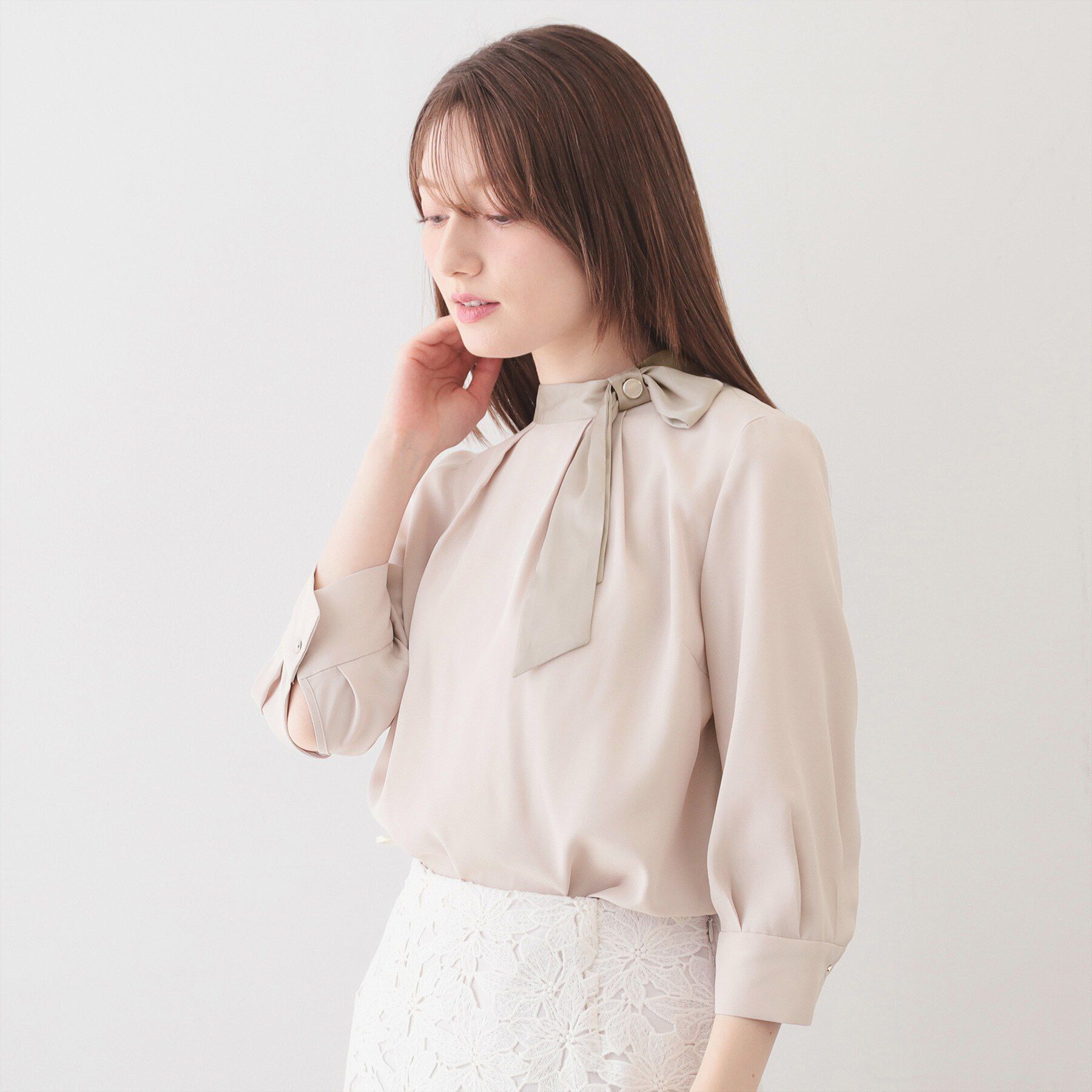 index「アシメボウタイブラウス【洗濯機OK/イージーアイロン】」|シャツ・ブラウス|ピンクベージュ(05