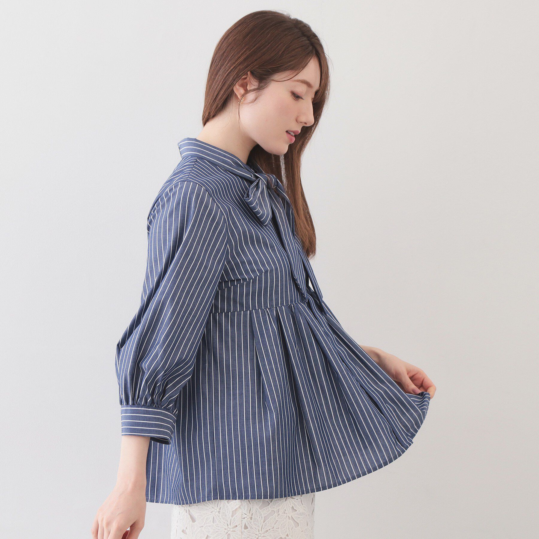 index「2WAYペプラムブラウス/ボウタイ取り外し可【洗濯機OK/イージーアイロン/防シワ】《XS～LL/8」|シャツ・ブラウス|