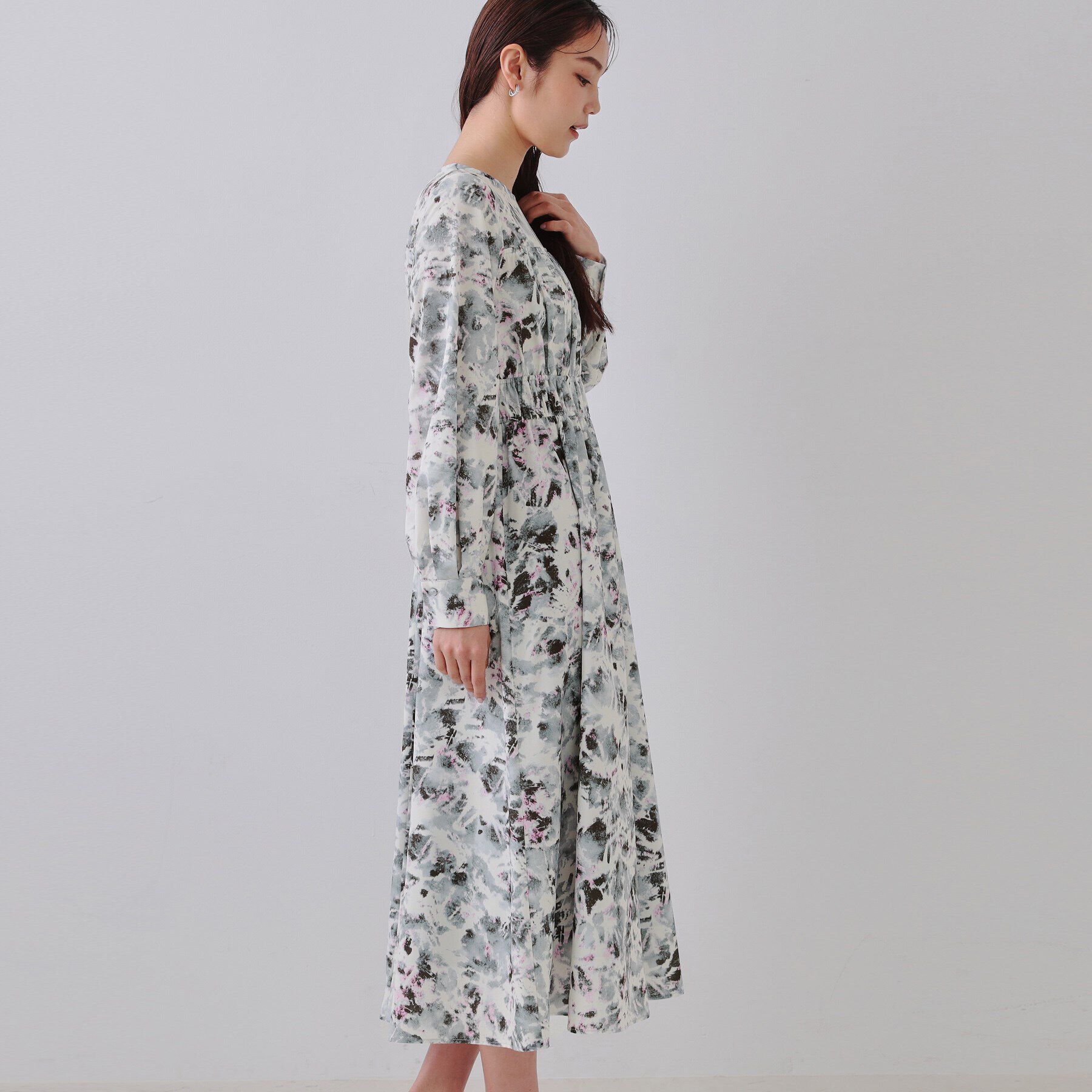 OPAQUE.CLIP「ぼかしフラワープリントワンピース【洗濯機洗い可】」|ワンピース|
