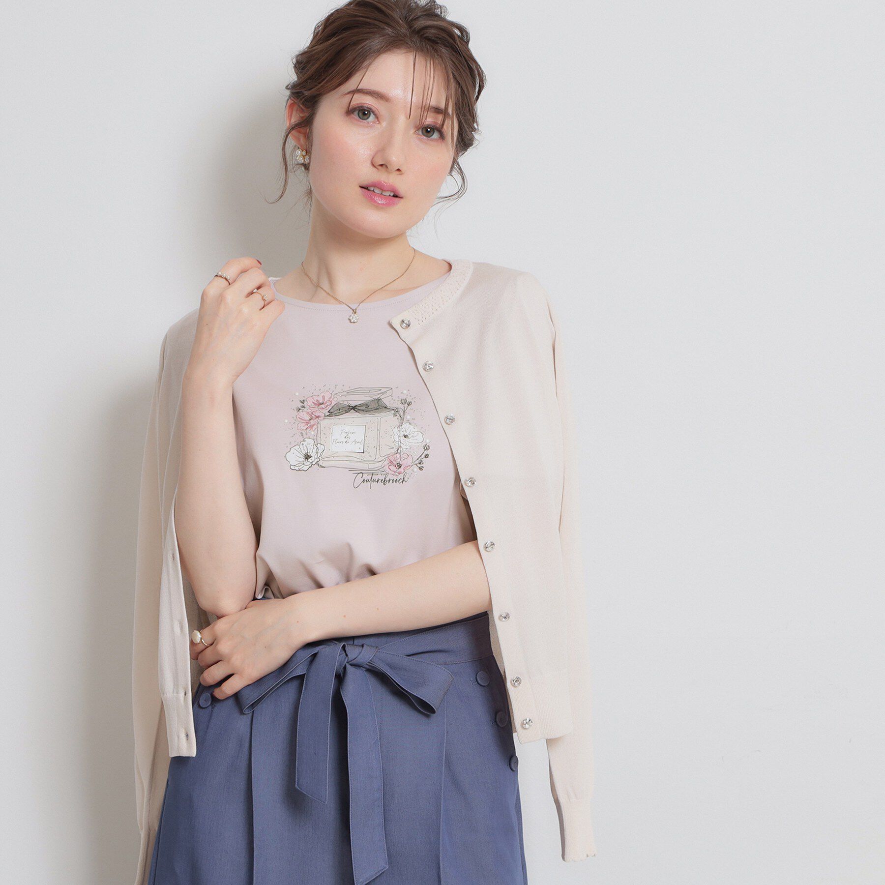 Couture broach「【接触冷感・UVカット】パフュームプリントTシャツ」|Tシャツ・カットソー|ピンク(071)