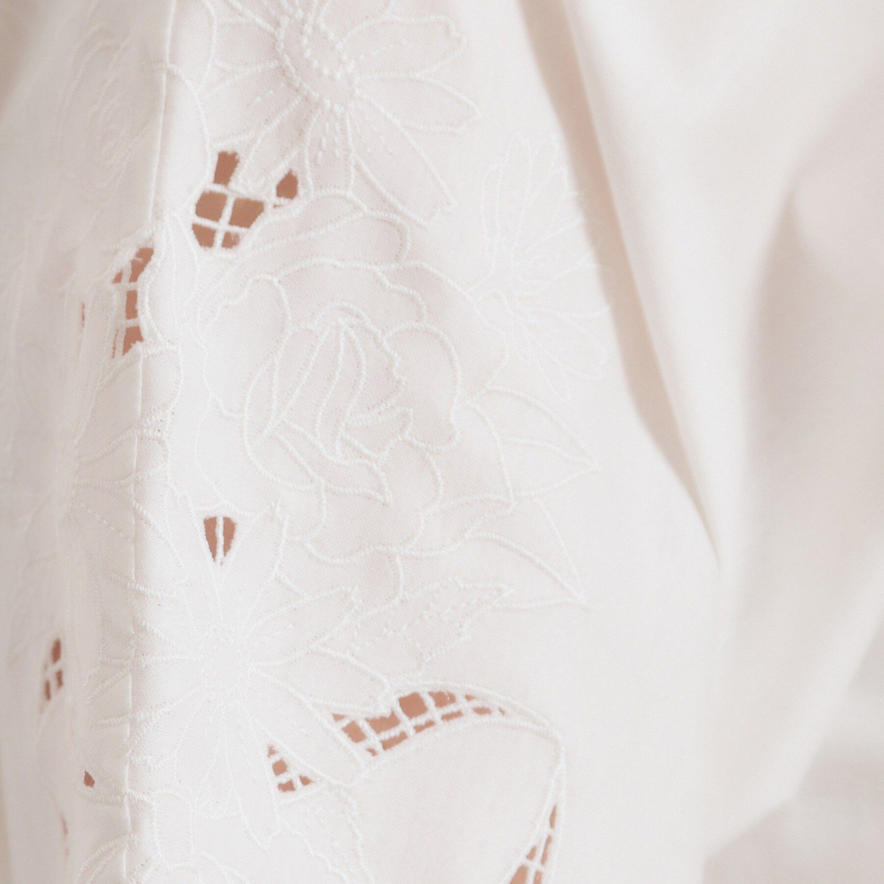 Couture broach「【接触冷感・UVカット】60シルケット エンブロドルマントップス」|Tシャツ・カットソー|