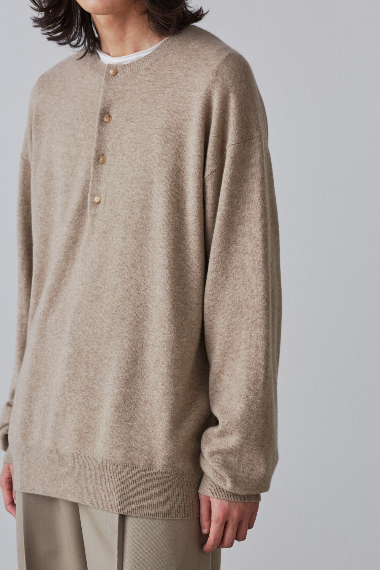 YLEVE 「YLEVE / CASHMERE KN  HENRY NECK P/O」|ニット・セーター|