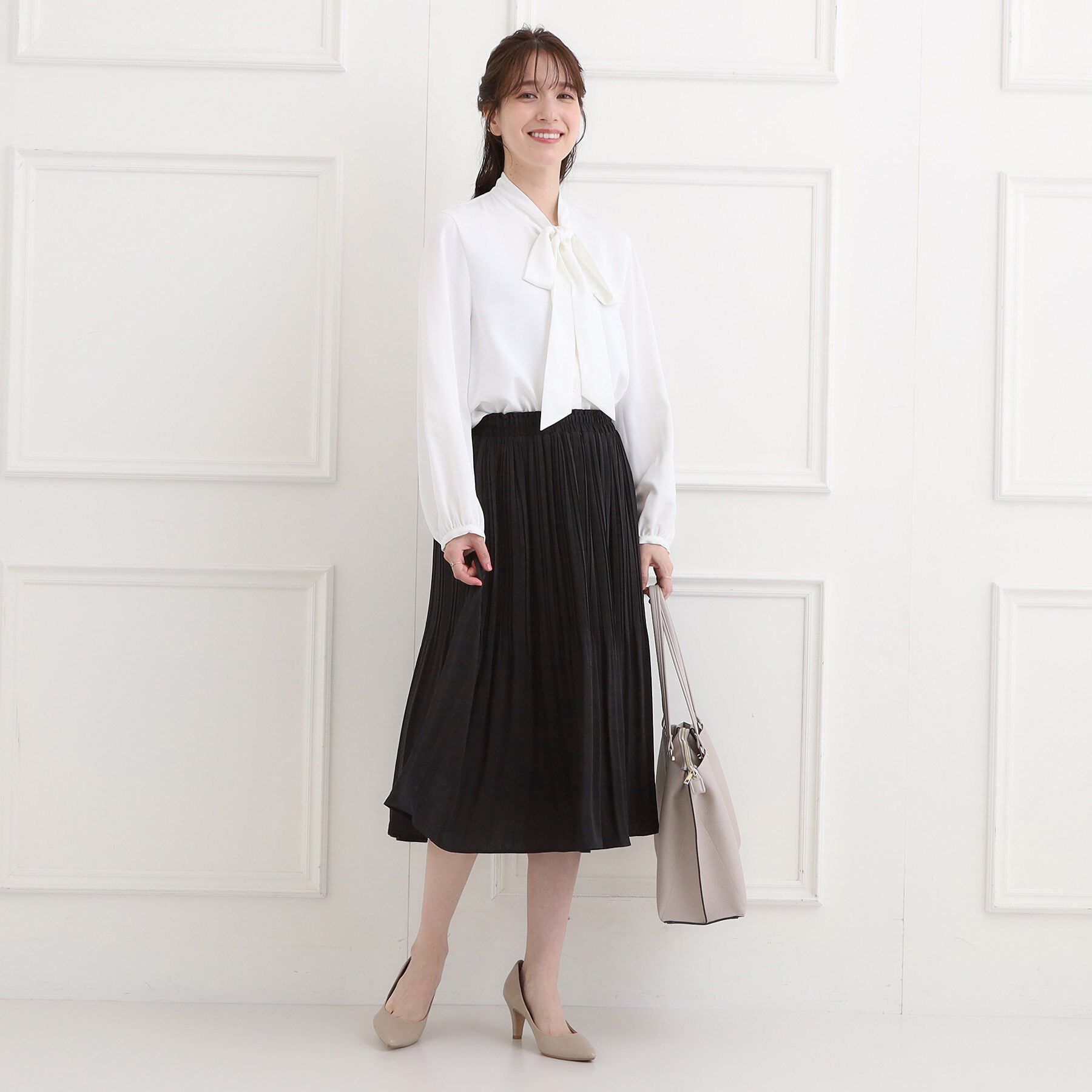 SHOO･LA･RUE「【洗濯機可/S-3L】リボンボウタイが魅力　大人の華やかブラウス」|シャツ・ブラウス|