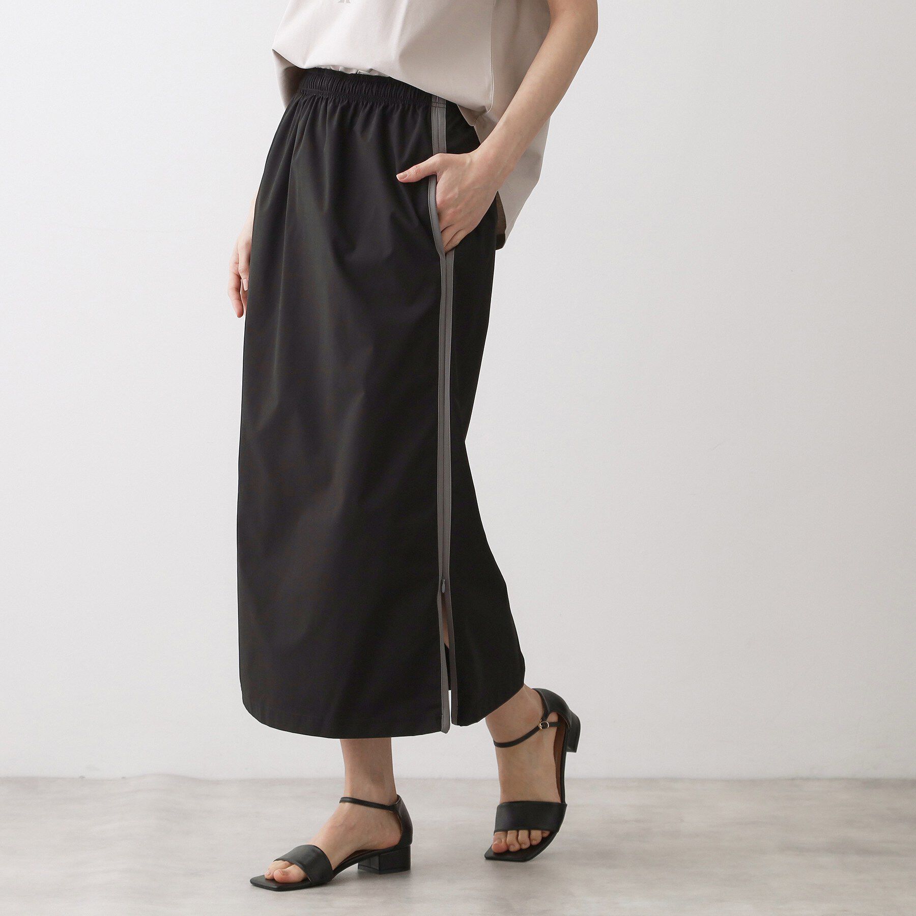 Dessin「【撥水/ウエストゴム】ストレッチIラインスカート」|スカート|