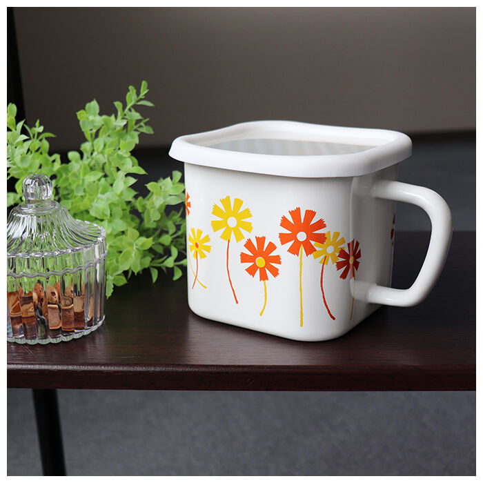 BACKYARD FAMILY「ホーロー 保存容器 アデリアレトロ 通販 琺瑯 ほうろう シール容器 耐熱 加熱 IH対応」|食器・キッチングッズ|