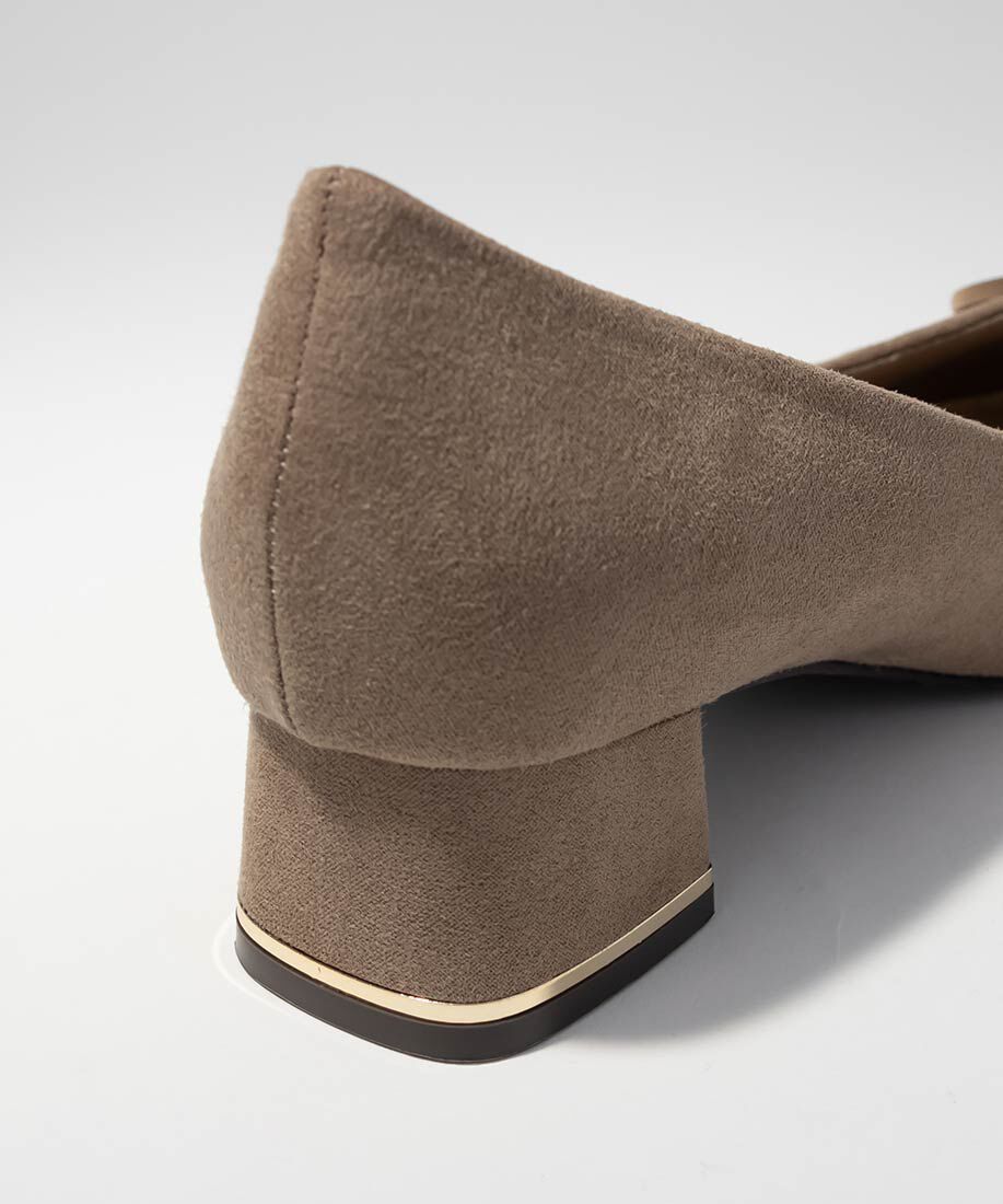  「スクエアゴールドパーツパンプス」|パンプス|