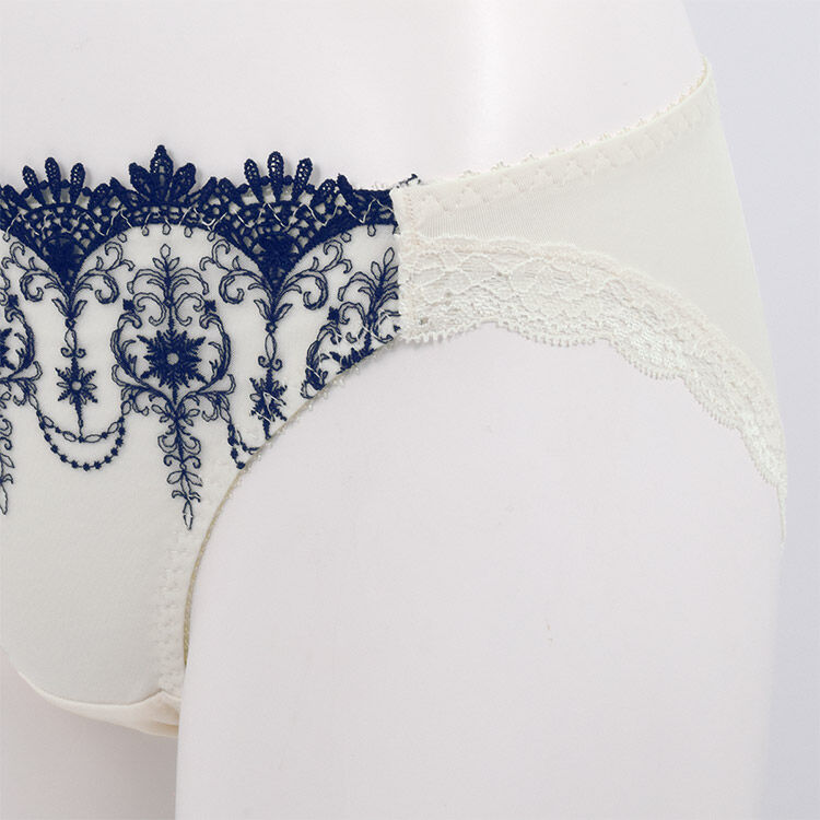 intesucre「アンテシュクレ らくしてキレイ ノンワイヤータイプ ブラセット 全3色 B-E/65-75」|インナー|