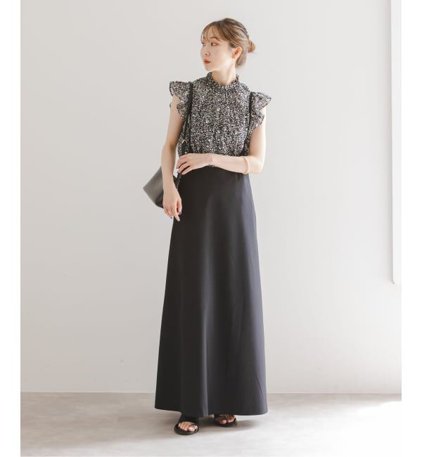 NOBLE「《WEB&一部店舗限定・追加予約》シャーリングフリルノースリブラウス」|シャツ・ブラウス|