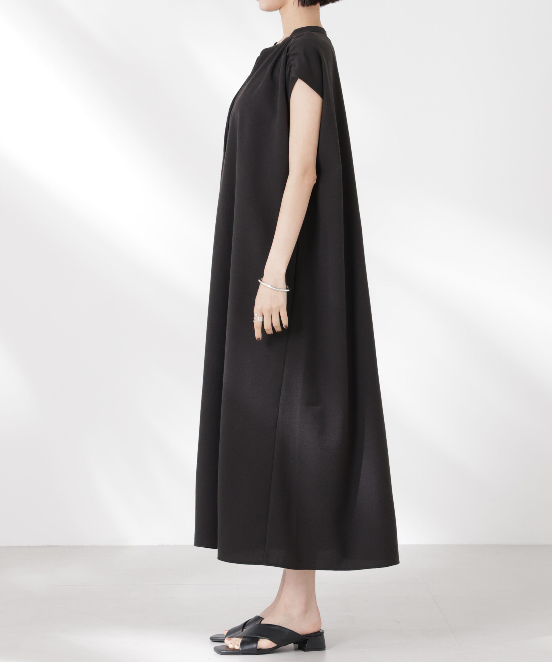 nano･universe「ギャザーショルダーフレアワンピース」|ワンピース|