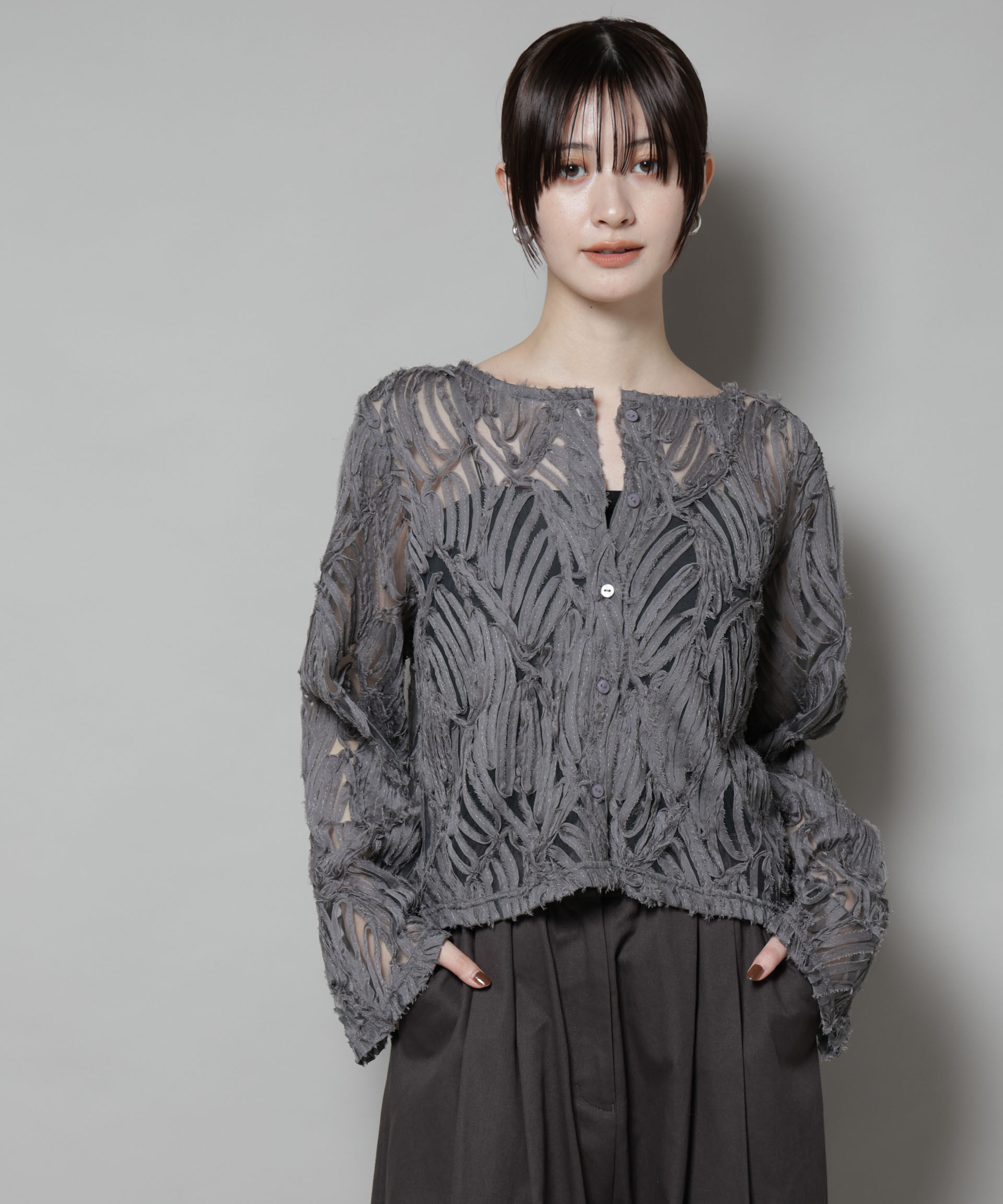 nano･universe「テープ刺繍チュール前後2wayカーディガン(セットアップ可)」|シャツ・ブラウス|