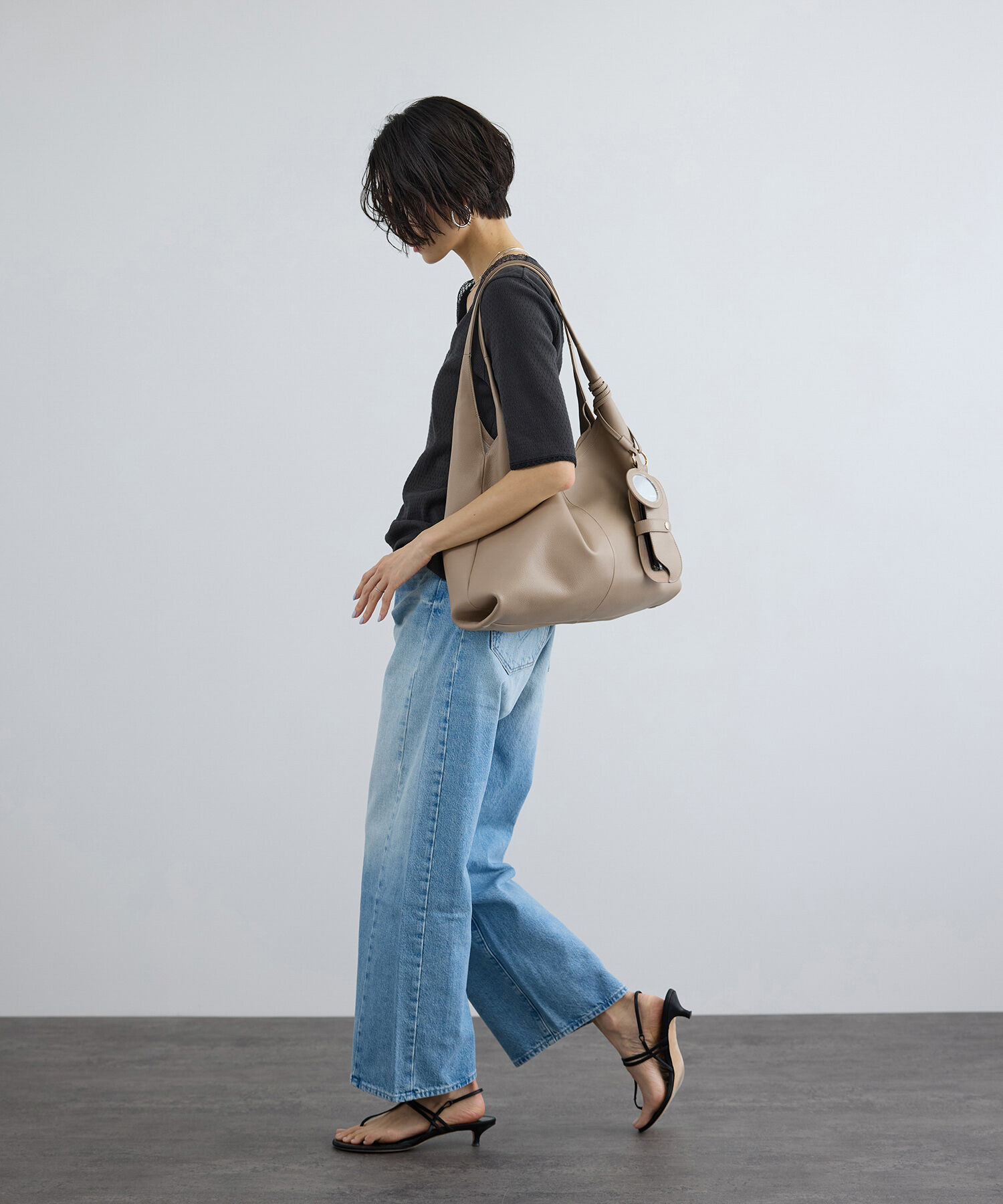 SALON adam et rope'「【WEB限定】【WS（ドゥーブル）】チャーム付きナチュラルレザートート」|トートバッグ|